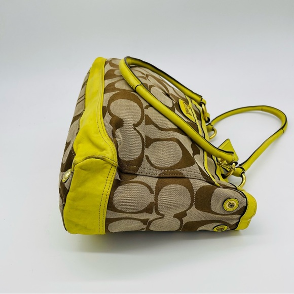 Coach Park Signature Carryall - Picture 4 of 10